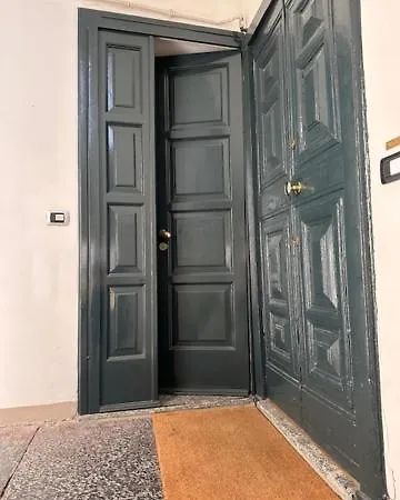 Dama In Center Apartman *