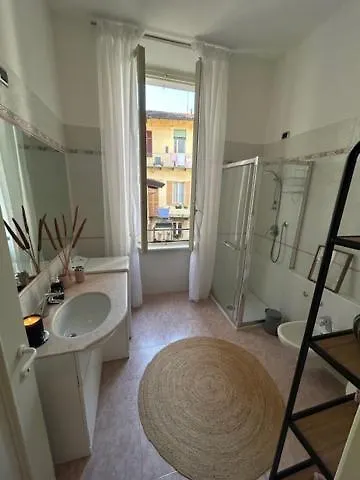 Dama In Center Apartmán Como