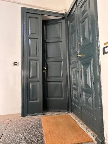 Dama In Center Apartmán *