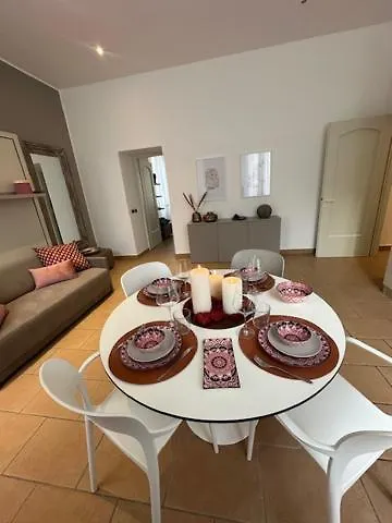 Dama In Center Apartmán Como