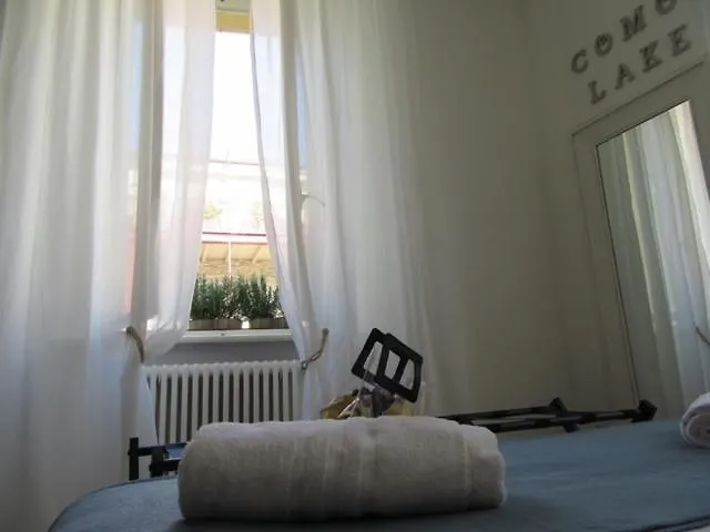 Dama In Center Apartmán Como