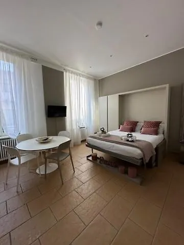 Dama In Center Apartmán